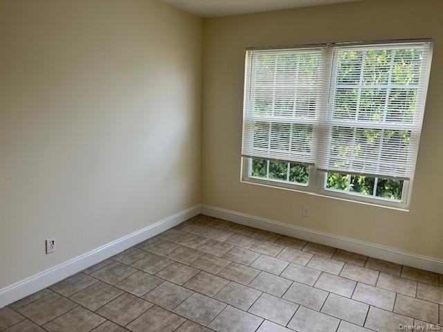 392 Montauk Hwy - Photo 6 of 7