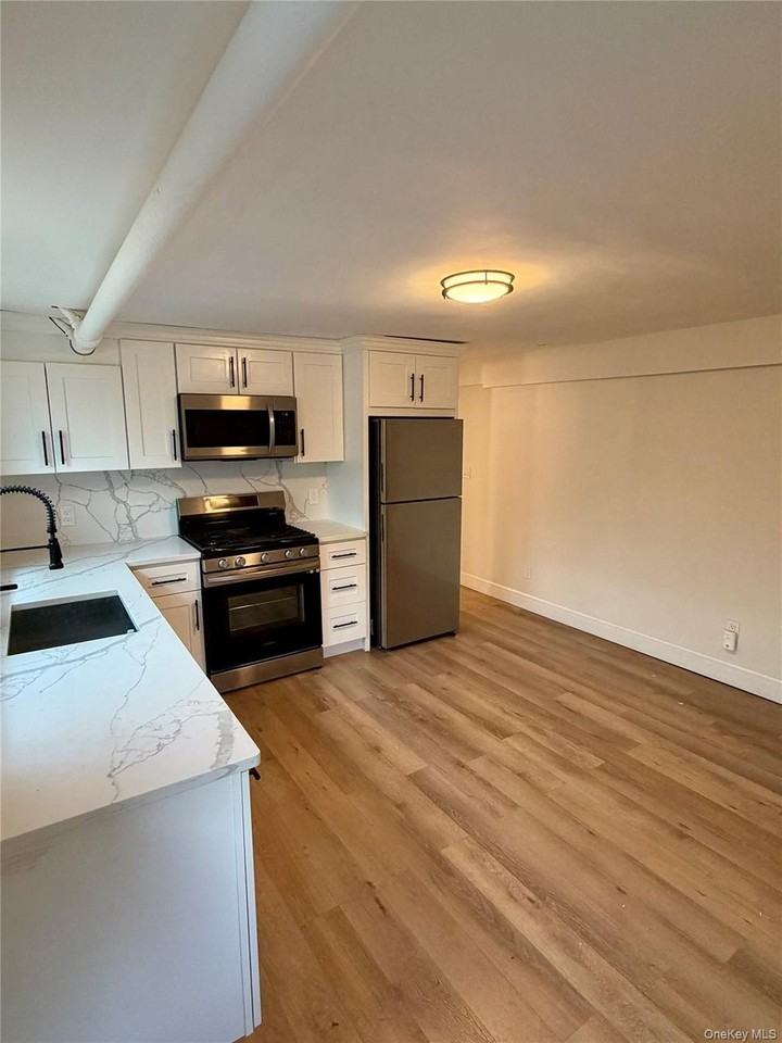 54 S Kensico Ave Unit Bsmt #BS - Photo 2 of 6