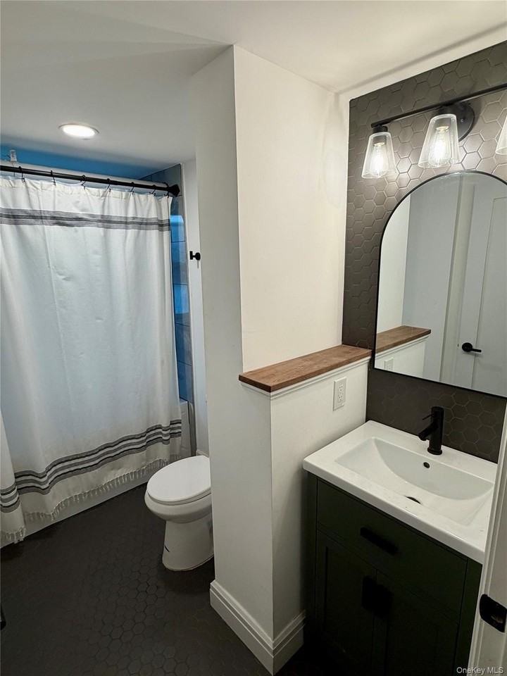 54 S Kensico Ave Unit Bsmt #BS - Photo 3 of 6