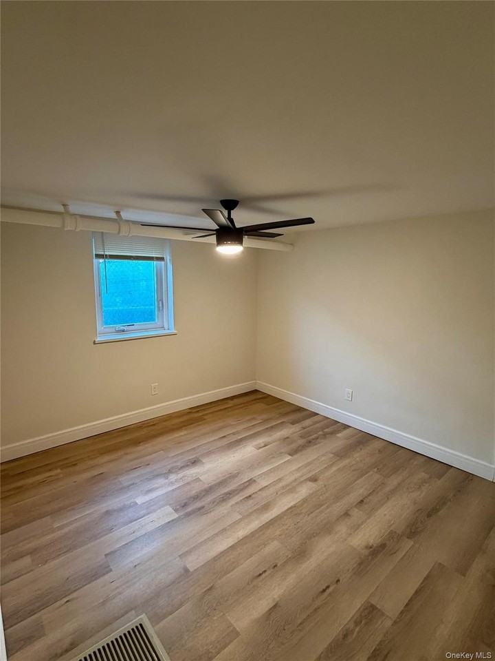 54 S Kensico Ave Unit Bsmt #BS - Photo 4 of 6