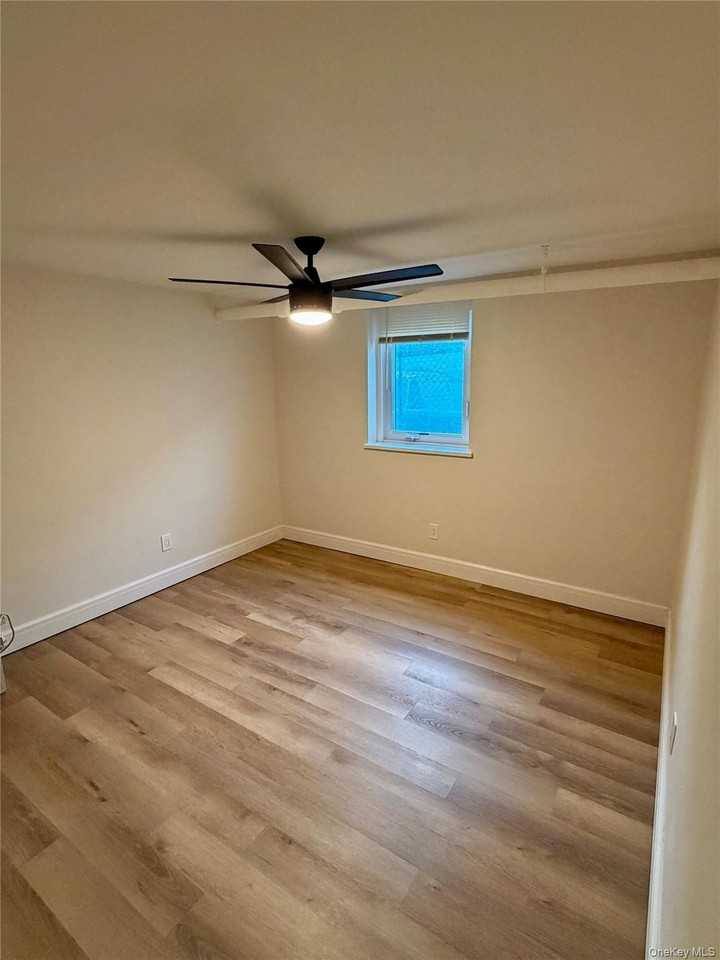 54 S Kensico Ave Unit Bsmt #BS - Photo 5 of 6