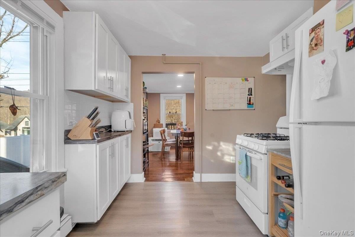 10 Spartan Place #B - Photo 5 of 27