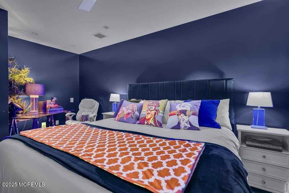 985 Ocean Ave - Photo 6 of 50