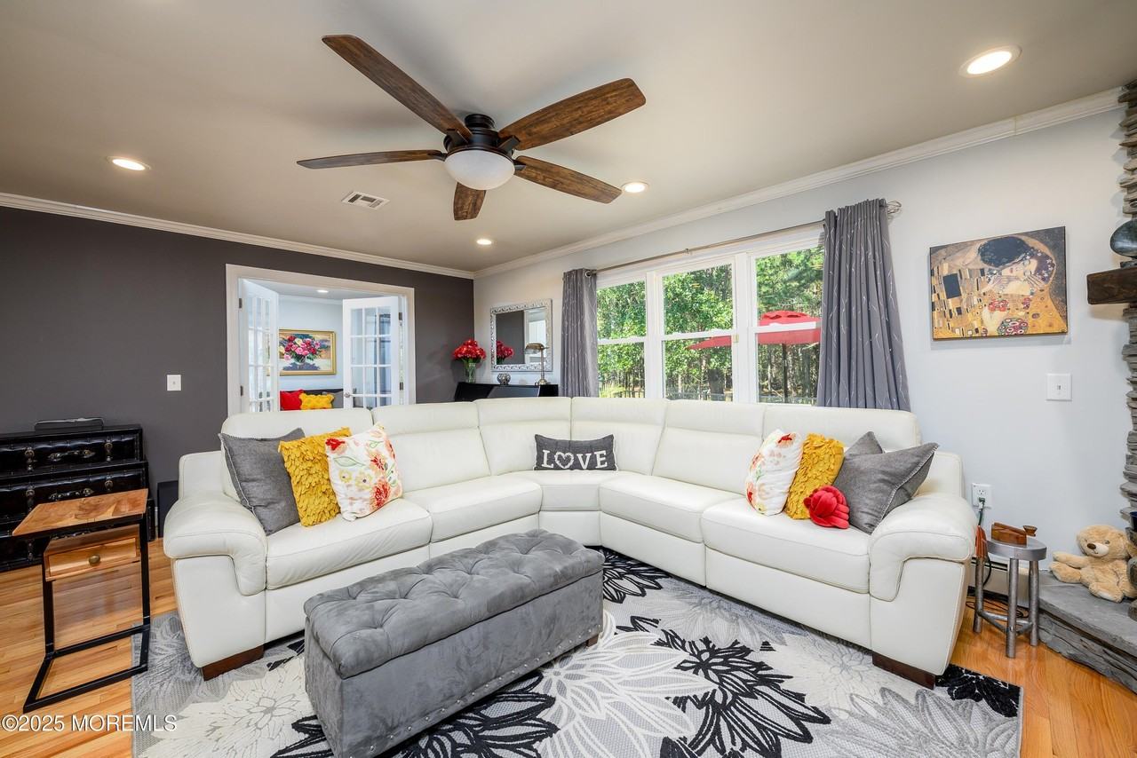 103 Troumaka Street - Photo 6 of 36