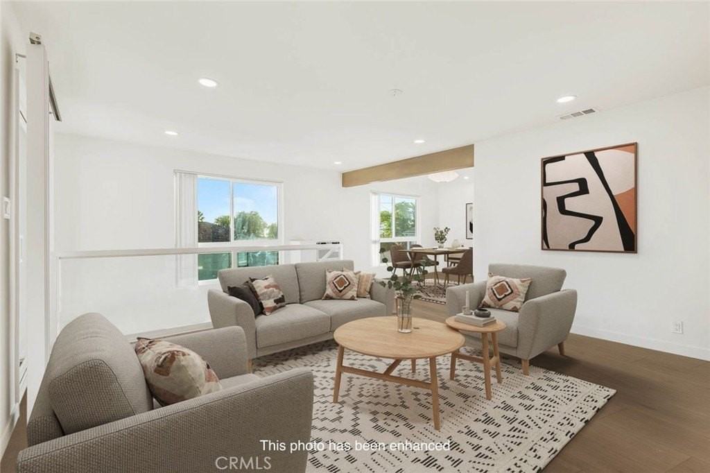 372 Locust Street - Photo 6 of 28