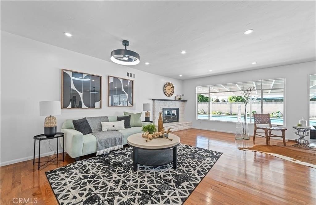 8701 Elmer Ln - Photo 3 of 18