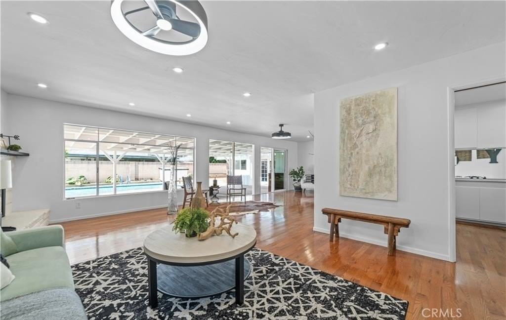 8701 Elmer Ln - Photo 4 of 18