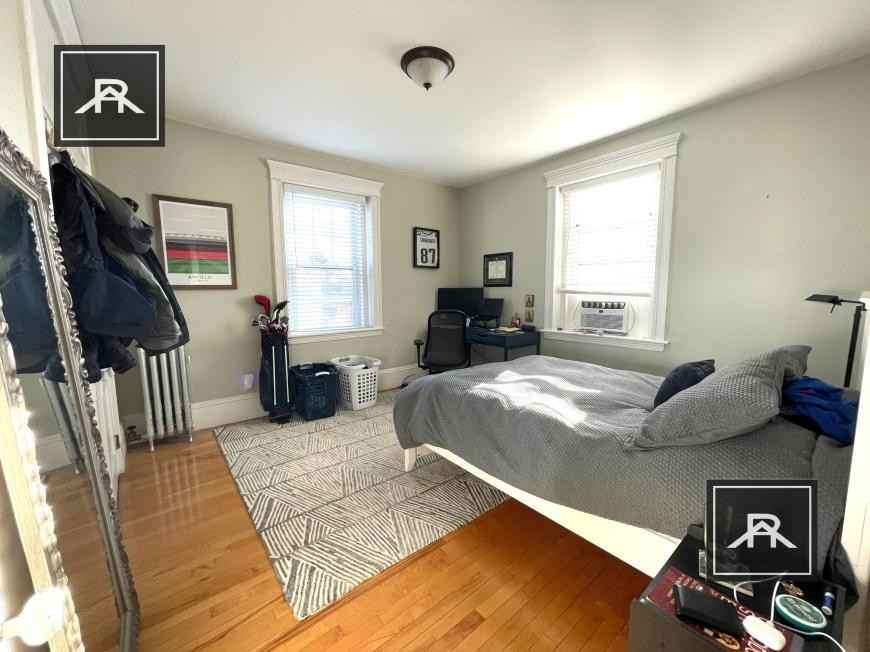 162 Strathmore Rd - Photo 7 of 10