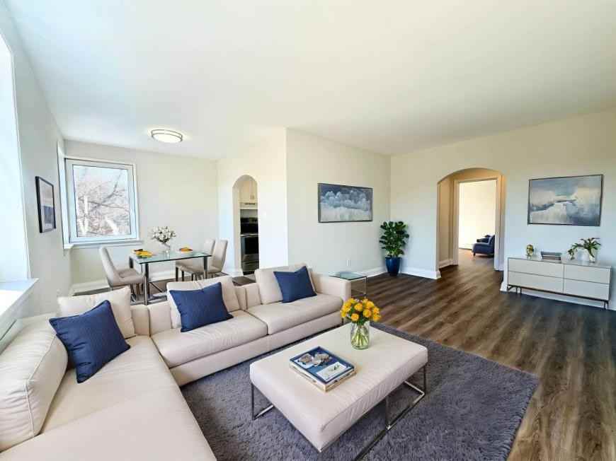 36 Wood Glen Rd - Photo 2 of 10