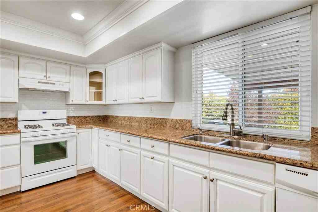 22725 Gault Street - Photo 7 of 22