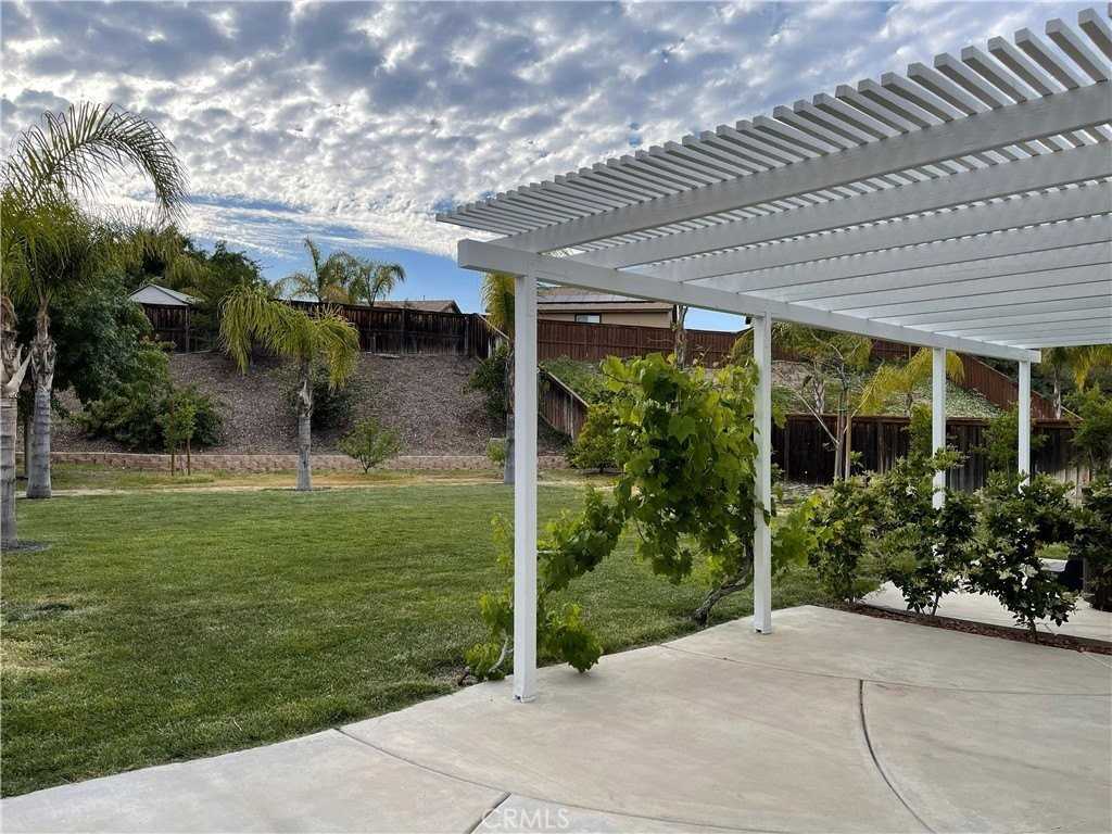 38017 Greenleaf Place - Photo 5 of 37