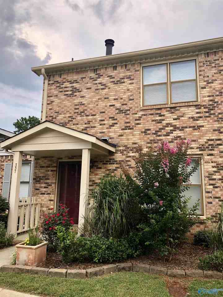 337 Chateau Drive Southwest - Photo 2 of 32