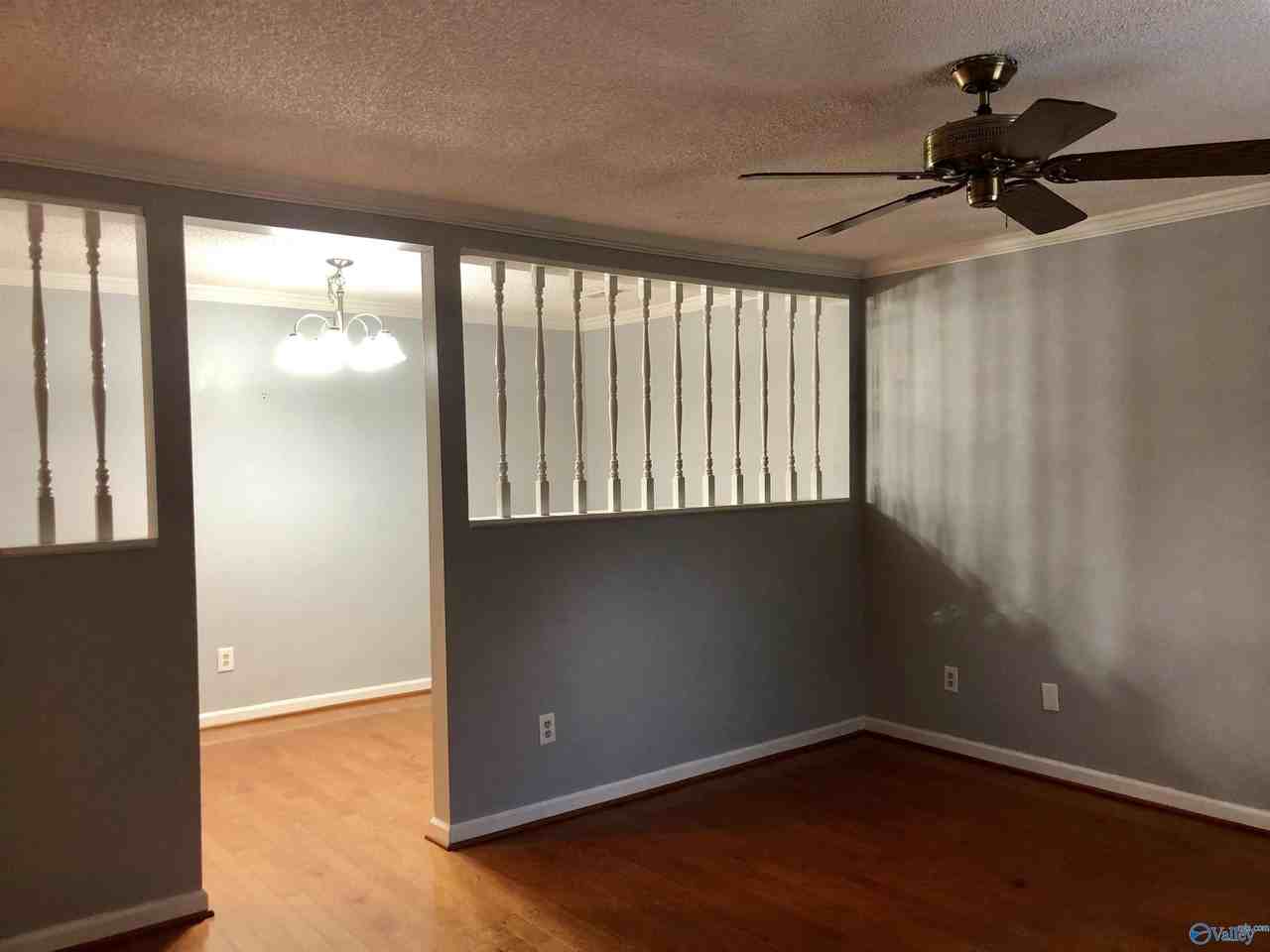 337 Chateau Drive Southwest - Photo 4 of 32