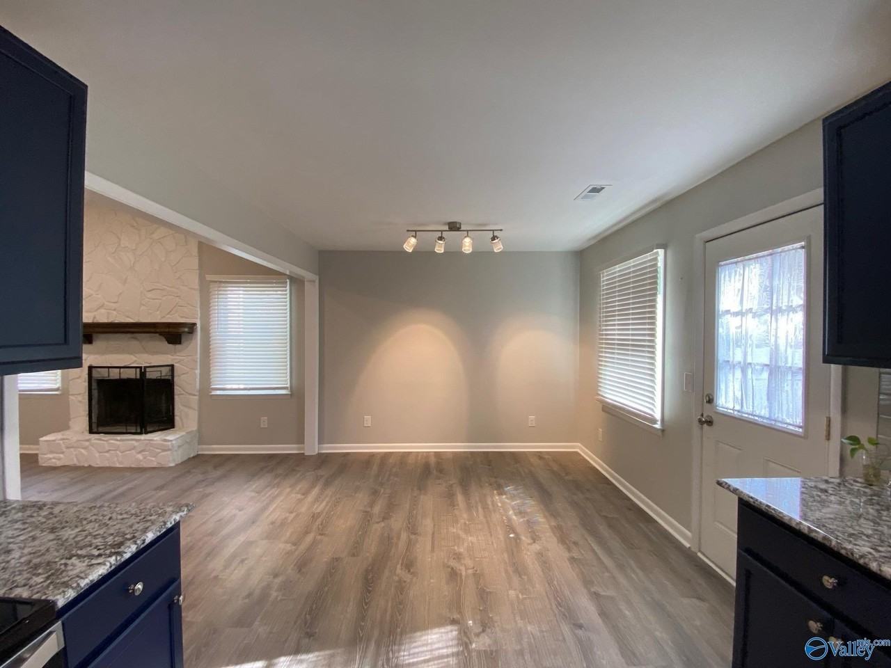 1031 Shapsburg Drive - Photo 5 of 21