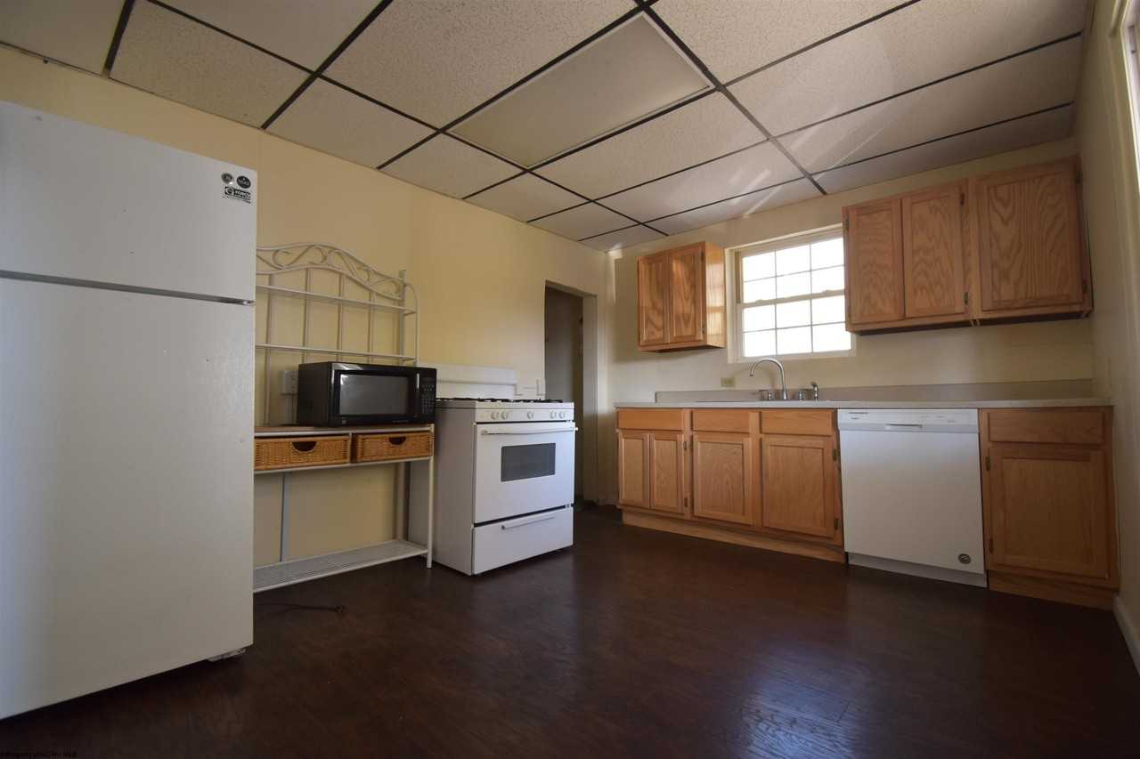 665 Price Street - Photo 2 of 11