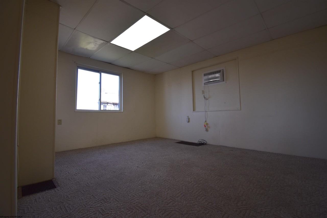 665 Price Street - Photo 4 of 11