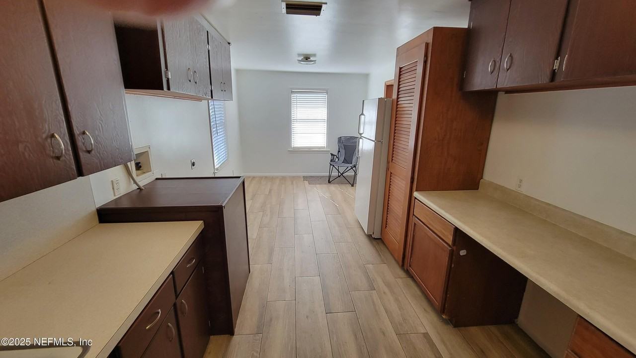 4505 Clinton Avenue - Photo 4 of 20
