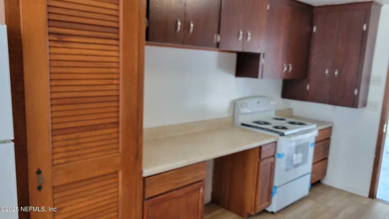 4505 Clinton Avenue - Photo 6 of 20