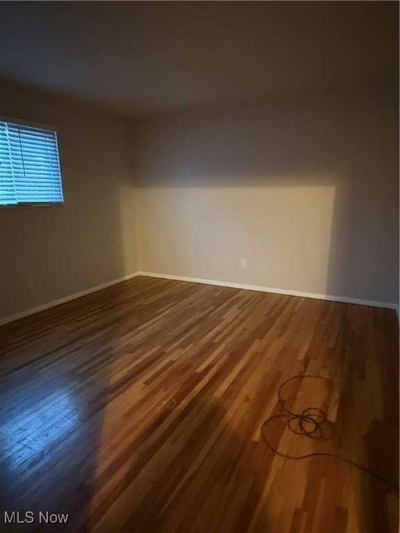 195 Surrey Ln - Photo 5 of 18