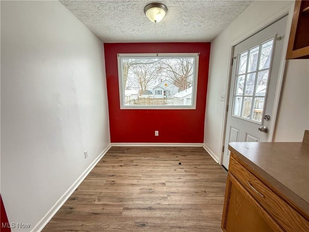 1578 Salem Ave - Photo 6 of 23