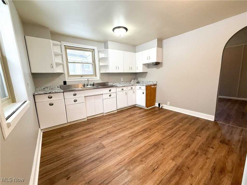 1635 Goodyear Boulevard - Photo 7 of 29