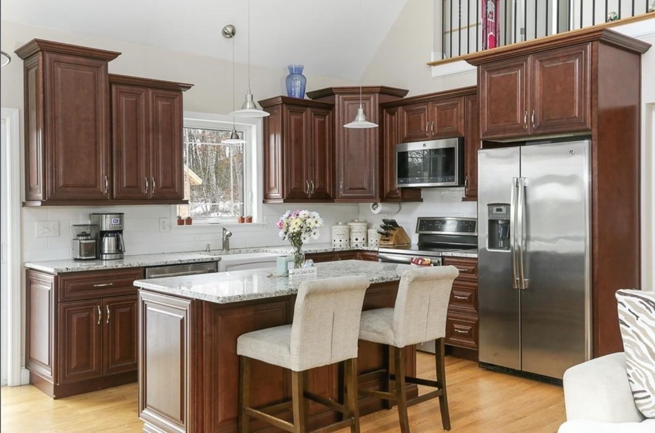 9 Gulliver Avenue - Photo 7 of 23