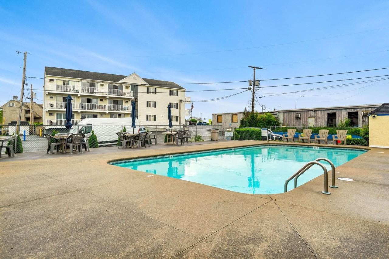 933 Ocean Boulevard #102 - Photo 7 of 8