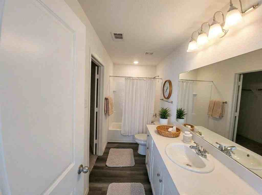 6114 Harrah Lane - Photo 7 of 10