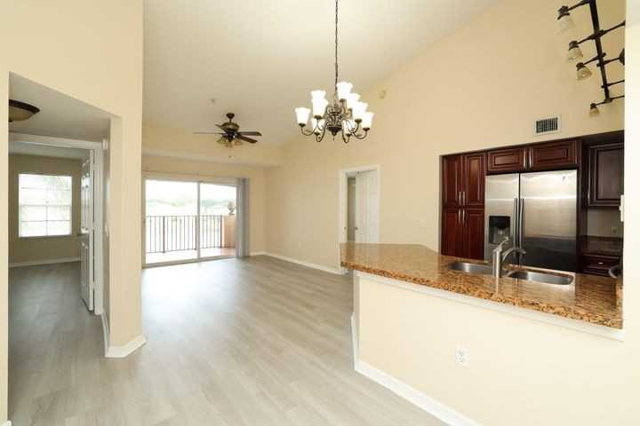 4240 San Marino Boulevard #304 - Photo 5 of 8