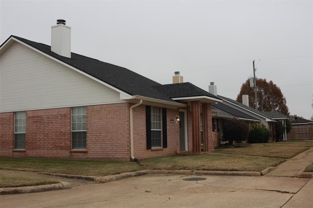 5005 Longstreet Pl #29 - Photo 2 of 20