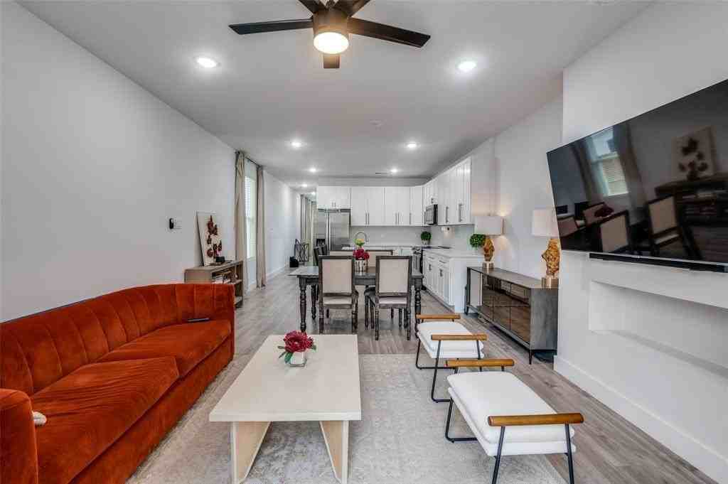 2325 Budd Street - Photo 3 of 12