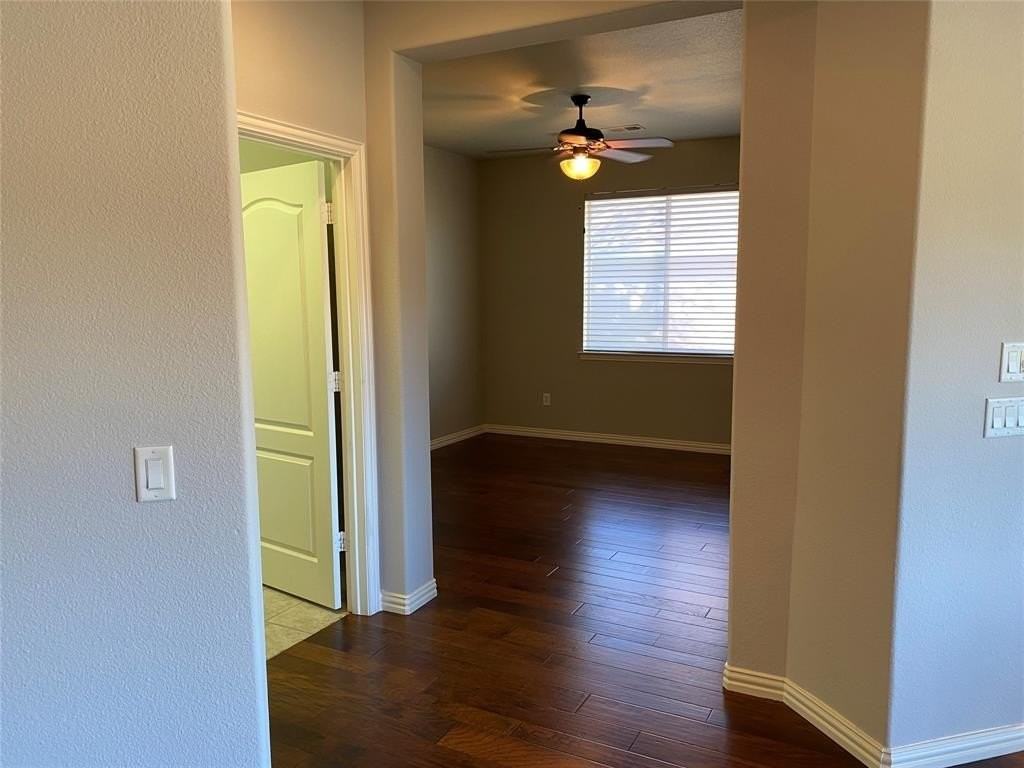 10905 Southerland Dr - Photo 6 of 11