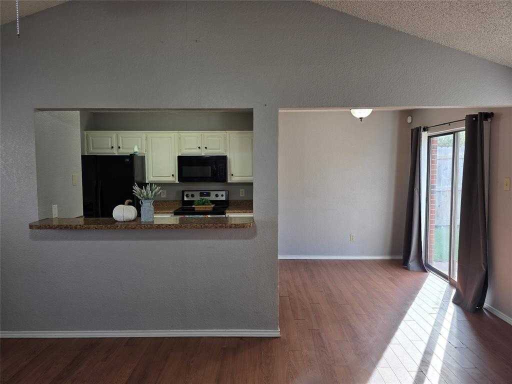 1731 Cliffcrest Dr - Photo 6 of 15