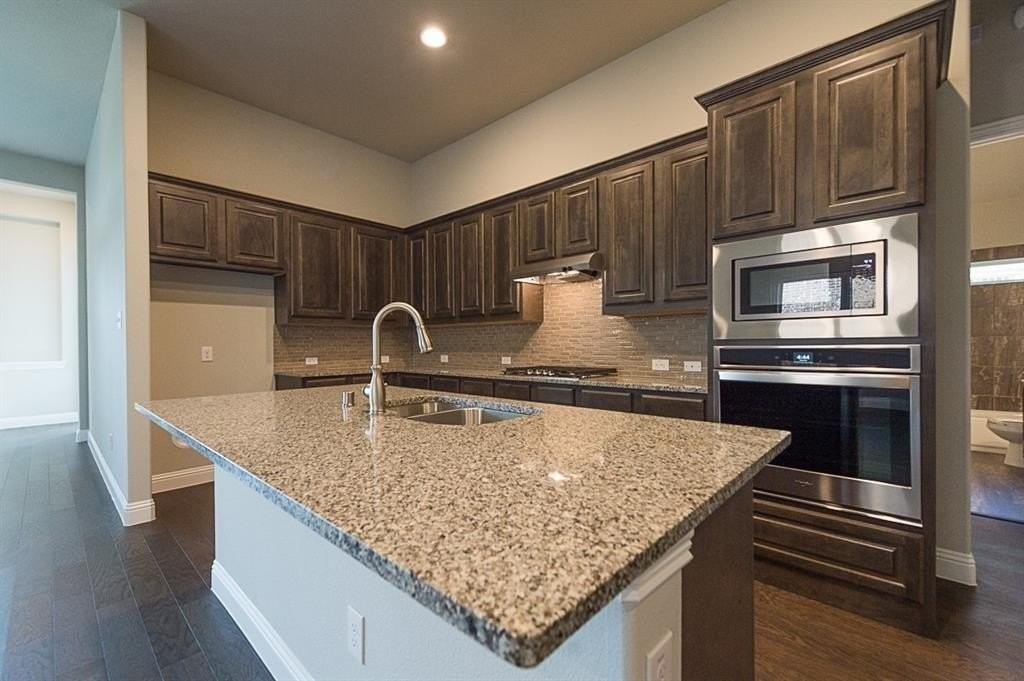 969 Canterbury Lane - Photo 2 of 24