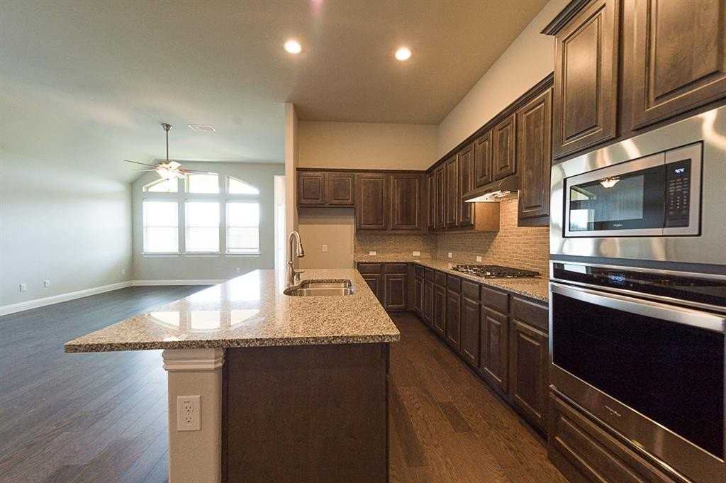 969 Canterbury Lane - Photo 6 of 24