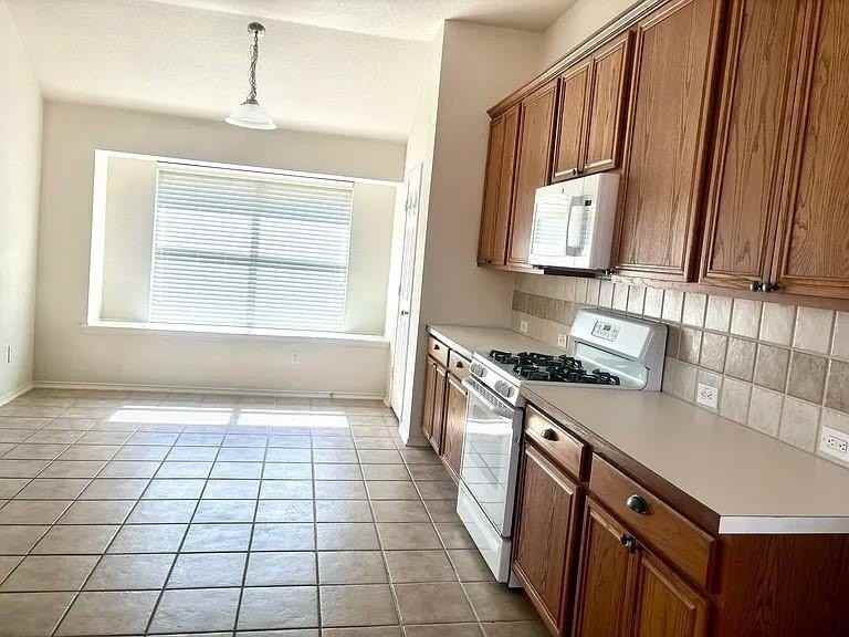 100 Morel Drive - Photo 4 of 23