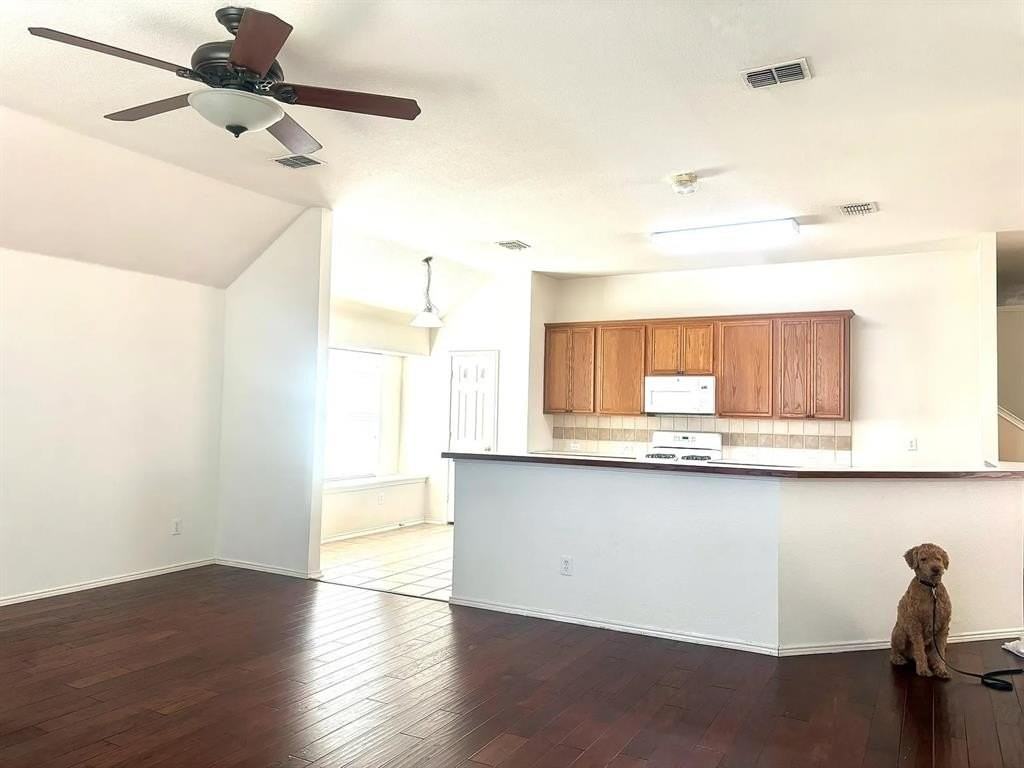 100 Morel Drive - Photo 5 of 23