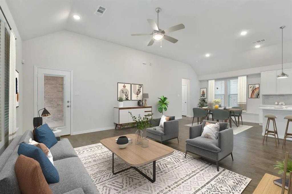 925 Plaza Ln - Photo 4 of 29