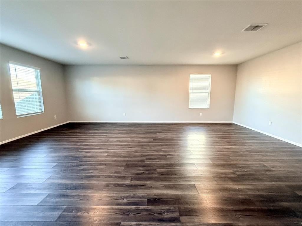 1524 Avery Pointe Drive - Photo 2 of 20