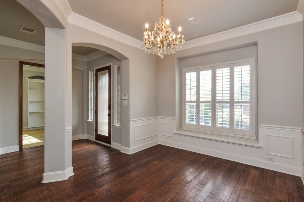 9750 Candlewood Drive - Photo 7 of 34