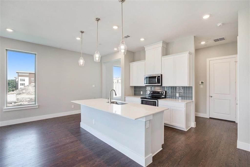 1050 Maverick Drive - Photo 5 of 26