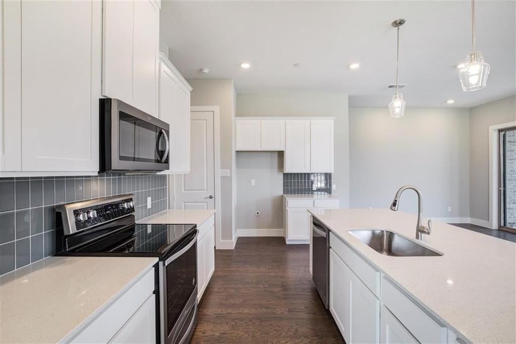 1050 Maverick Drive - Photo 6 of 26