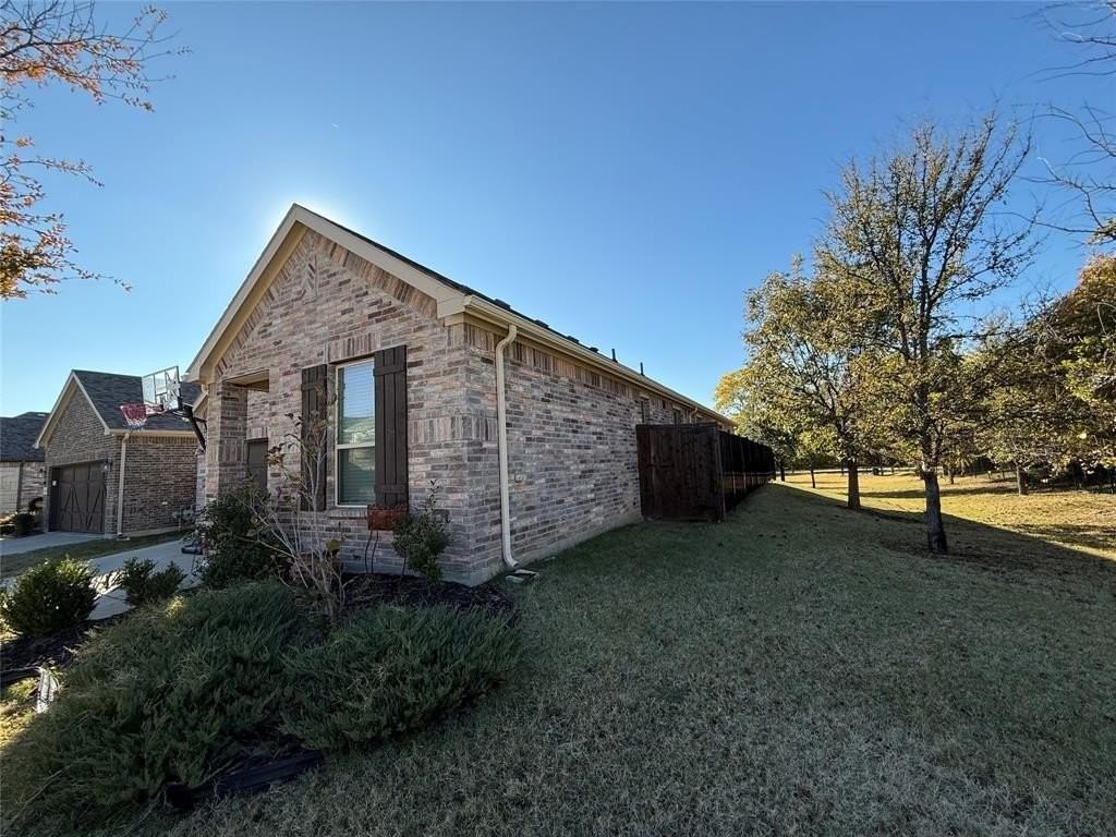 8089 Rabbit Dr - Photo 3 of 31