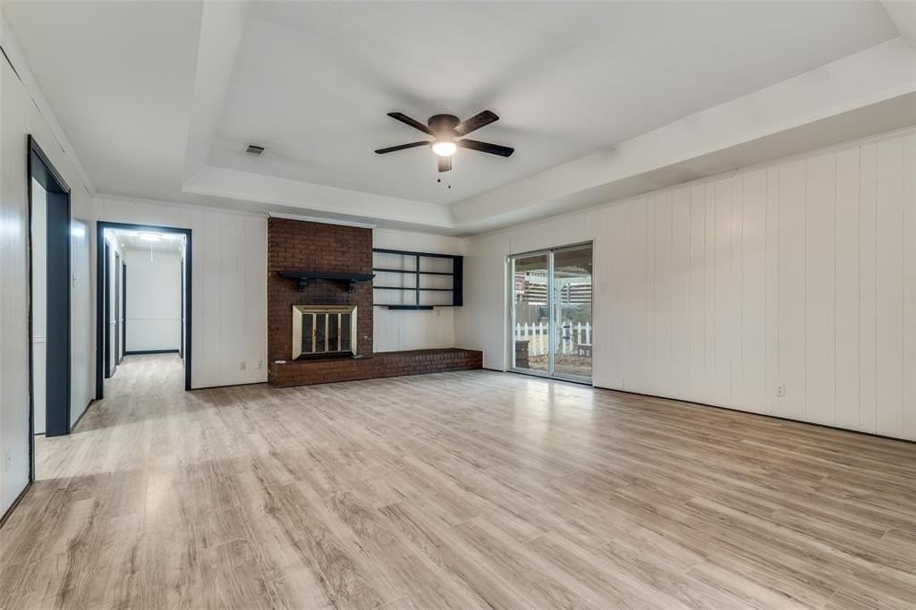 718 Knollridge Drive - Photo 3 of 12