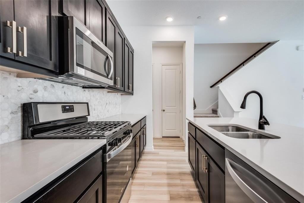 9915 Schramm Street - Photo 5 of 12