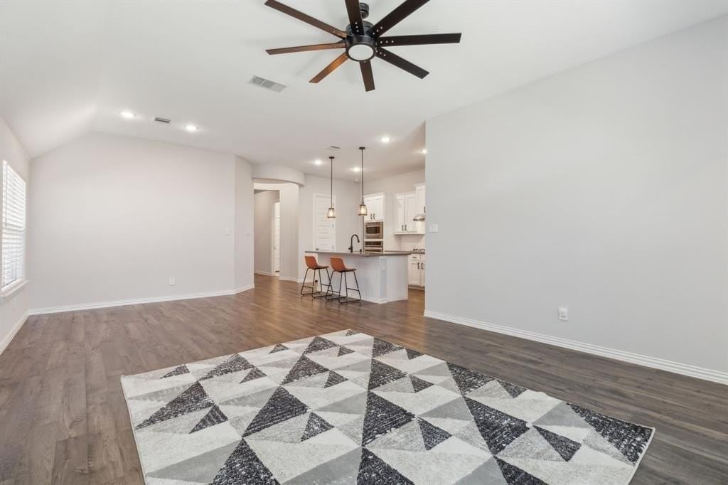 1918 Holy Unity Ln - Photo 5 of 19