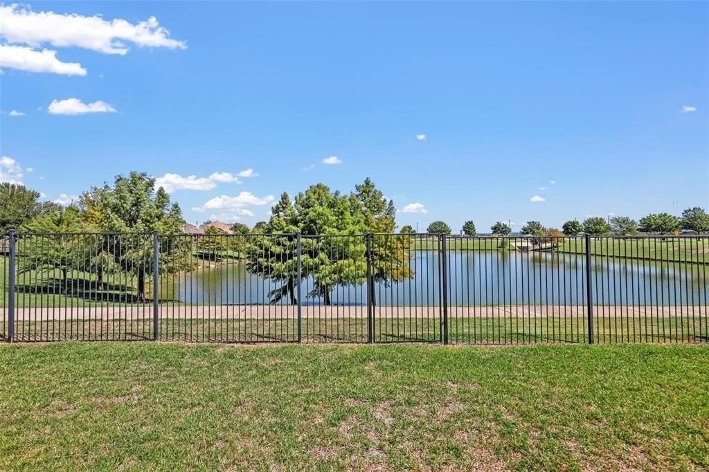 7067 Nantucket Way - Photo 5 of 40