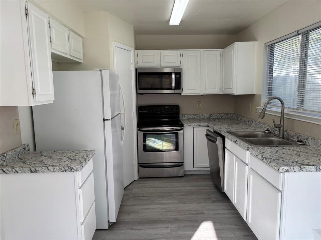 6806 Silver Sage Drive - Photo 3 of 13