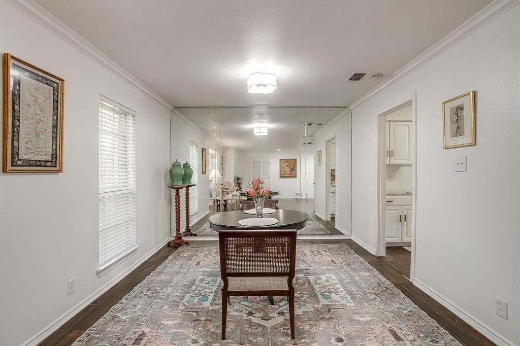 1147 Roaring Springs Road - Photo 5 of 36