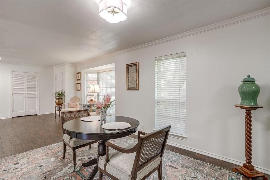 1147 Roaring Springs Road - Photo 6 of 36